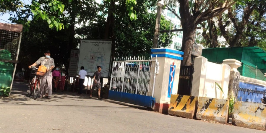 ပုဂ္ဂလိကဆေးရုံများ၏ ကျန်းမာရေးဝန်ထမ်းစာရင်း စစ်ကောင်စီတောင်းနေ