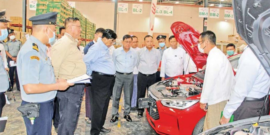 တရုတ်နိုင်ငံထုတ် လျှပ်စစ်စွမ်းအင်သုံး(EV)ကားများ မြန်မာပြည်အခြေအနေနဲ့ ကိုက်ညီမှု ရှိ၊ မရှိ စောင့်ကြည့်ရဦးမည်ဟု ကားဝယ်ရောင်းများပြော