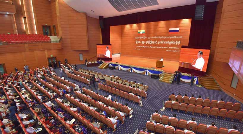 ကမ္ဘာ့အင်အားကြီးနိုင်ငံအချို့က ပြည်တွင်းရေးဝင်စွက် အနိုင်ကျင့်ဗိုလ်ကျနေ၊ ရုရှားကို ကျေးဇူးတင်ဟု စစ်ခေါင်းဆောင်ပြော