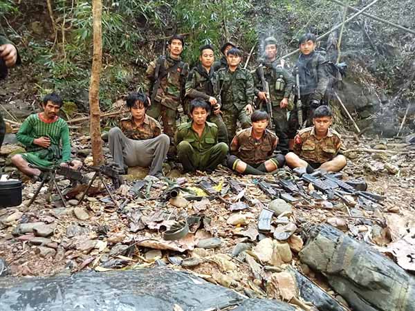 ရှမ်း-ကယားနယ်စပ်တွင် ရိက္ခာနှင့် လက်နက်ပို့သည့် စစ်ကောင်စီတပ်တိုက်ခိုက်ခံရပြီး တပ်ဖွဲ့ဝင်အချို့ သေဆုံး၊ အရှင်ဖမ်းမိ