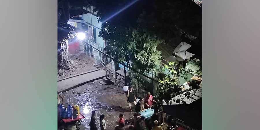 ဗဟန်းမြို့နယ်၊ ဗိုလ်စိန်မှန်ရပ်ကွက် အုပ်ချုပ်ရေးမှူးရုံး ဗုံးခွဲ တိုက်ခိုက်ခံရ