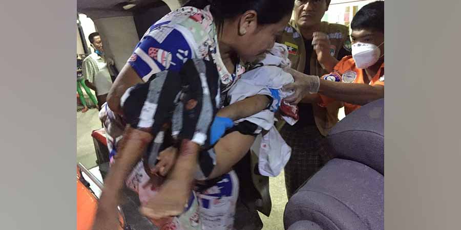 ရွှေပေါက်ကံတွင် ဆိုင်ကယ်နှင့် အန်စာတုံးယာဉ်တိုက်မိပြီး မိသားစုဝင် ၄ ဦးသေဆုံး