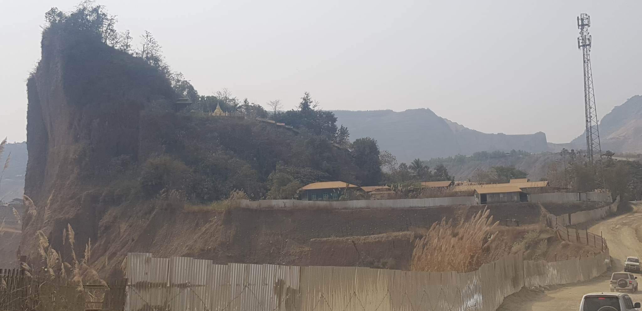 ဖားကန့် သာသနာ့နယ်မြေ၌ တရားမဝင်ကျောက်စိမ်းတူးဖော်မည့်အပေါ် ဒေသခံများကန့်ကွက်