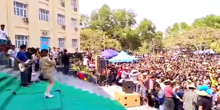 စစ်တွေတက္ကသိုလ်၌ ရေသဘင်ပွဲ ကျင်းပ၊ ကျောင်းသားထောင်ချီ ပါဝင်ဆင်နွှဲ