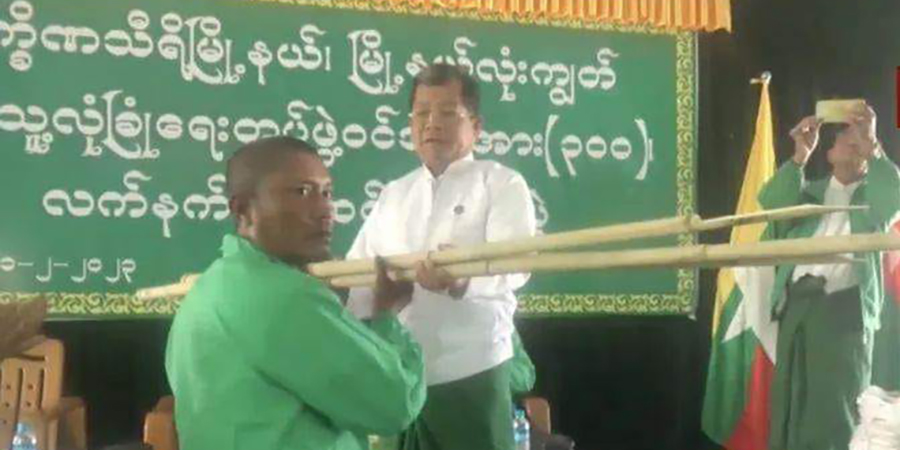 နေပြည်တော်တွင် ကြံ့ခိုင်ရေးပါတီဝင်များကို လက်နက်ပေးမည်ဆိုပြီး ဝါးချွန်များထုတ်ပေး