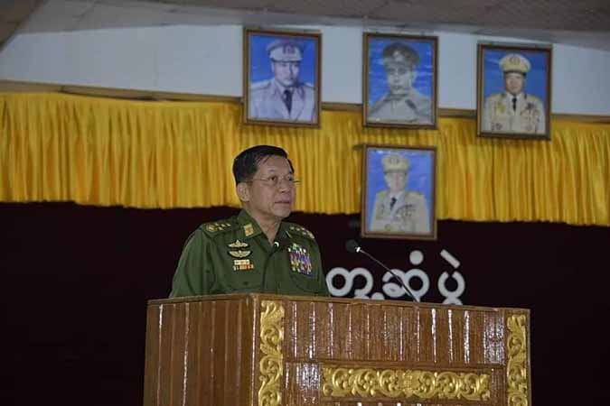 လူမျိုးရေးပဋိပက္ခကြောင့် ရခိုင်ပြည်နယ် ဖွံ့ဖြိုးမှုနောက်ကျဟု စစ်ခေါင်းဆောင်ပြော