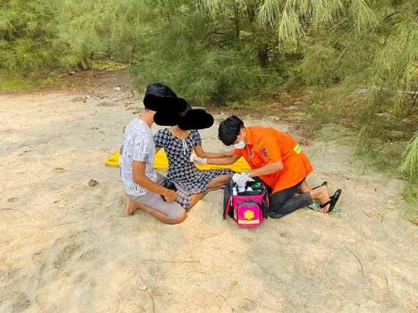ရေးမြို့နယ်ကမ်းခြေတွင် သေနတ်ပစ်ခတ်ပြီး ဆိုင်ကယ်လုယက်