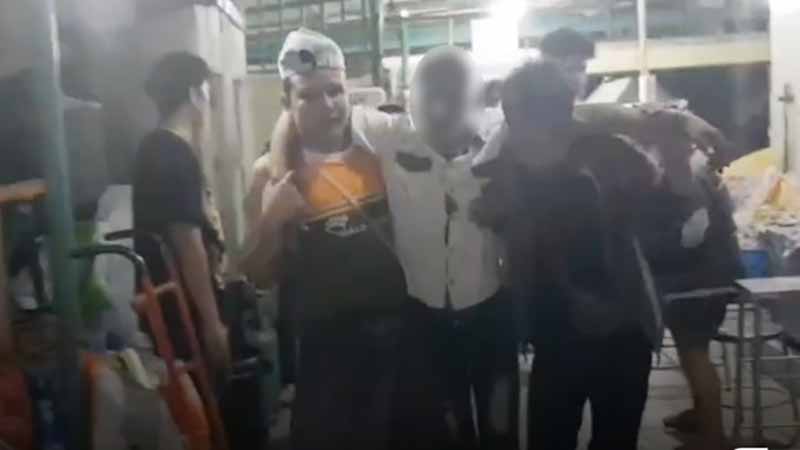 စမွတ်ပရကန်တွင် မြန်မာလုပ်သားချင်း ပုဆိန်ဖြင့် ခုတ်