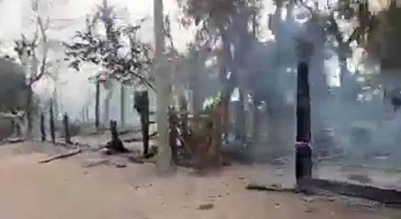 ထီးချိုင့်မြို့နယ်၊ ကျောက်မှော်ကျေးရွာတွင် လူနေအိမ် ၄၀၀ ကျော်ကို စစ်တပ်က မီးရှို့ဖျက်ဆီး