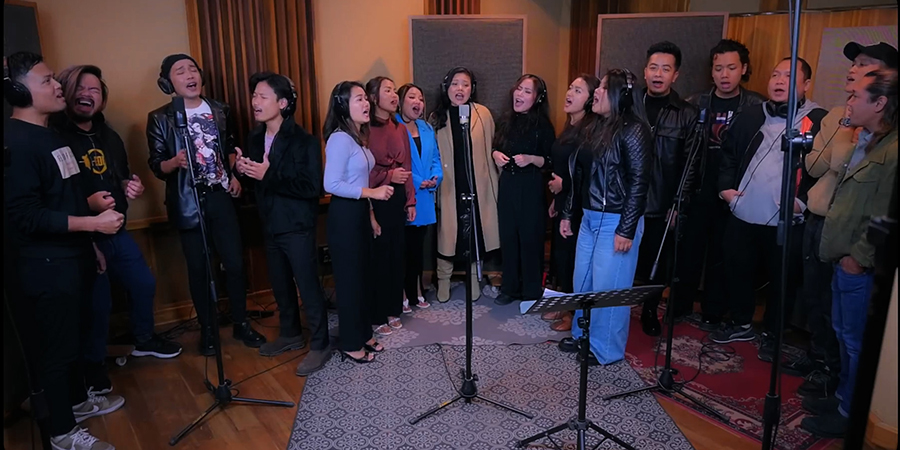 ချင်းအဆိုတော်များ သီဆိုသည့် “We are the world” ပြန်ဆိုတေး ကြည့်ရှုသူ ၂ သန်းရှိလာ