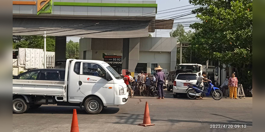 စက်သုံးဆီဆိုင်များတွင် ရောင်းချရန် ဆီပြတ်လပ်ပါက အရေးယူမည်