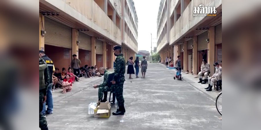 မဲဆောက်တွင် မြန်မာများနေထိုင်သည့် ၄ ထပ်တိုက်ကို ထိုင်းရဲနှင့်စစ်တပ်က ဝင်ရောက်စစ်ဆေး
