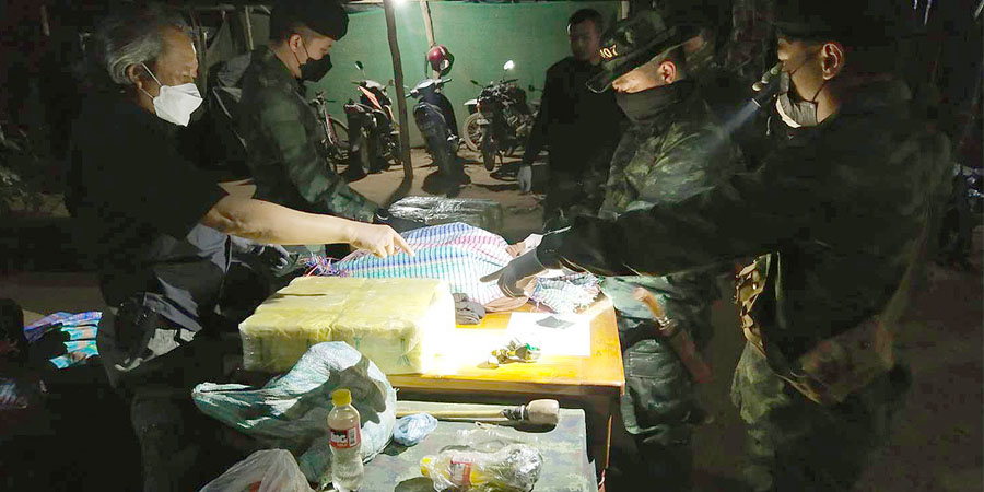 ထိုင်း-မြန်မာနယ်စပ်တွင် မူးယစ်ဆေးသယ်အဖွဲ့နှင့် ထိုင်းစစ်တပ် ပစ်ခတ်၊ စိတ်ကြွဆေး ၄ သိန်း ဖမ်းမိ
