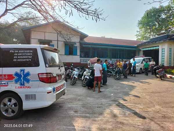 ရေးမြို့နယ်တွင် အိမ်စီးကား ၁ စီး သေနတ်ဖြင့်ပစ်ခံရ၊ ၂  ဦး ဒဏ်ရာရ
