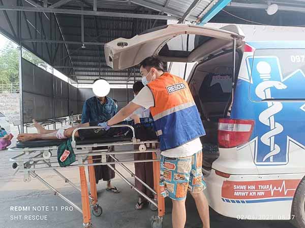 ရေးမြို့နယ်တွင် စစ်တပ် ပစ်ခတ်မှုကြောင့် ရော်ဘာခြံလုပ်သား ၂ ဦး ဒဏ်ရာရ