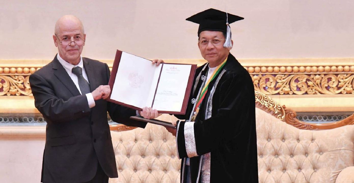 မြန်မာစစ်ခေါင်းဆောင်နှင့် ရုရှား အပြန်အလှန် ဆုချီးမြှင့်
