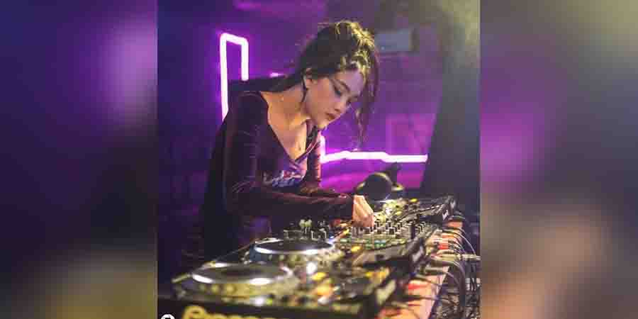 DJ Violet ကို စစ်ကောင်စီတပ်က မြစ်ကြီးနားလေဆိပ်တွင် ဖမ်းဆီး