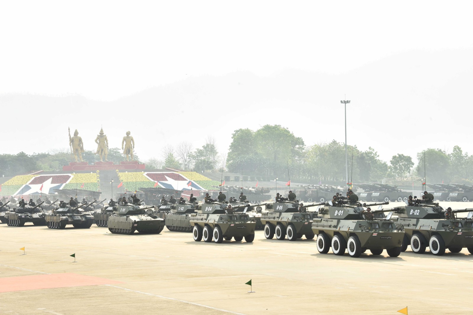 စစ်ကောင်စီက ကာကွယ်ရေးအသုံးစရိတ်ကို တိုင်းပြည်ဘတ်ဂျက် စုစုပေါင်း၏ ၃ ပုံ ၁ ပုံ နီးပါးအထိ စံချိန်တင် တိုးမြှင့်သုံးစွဲ