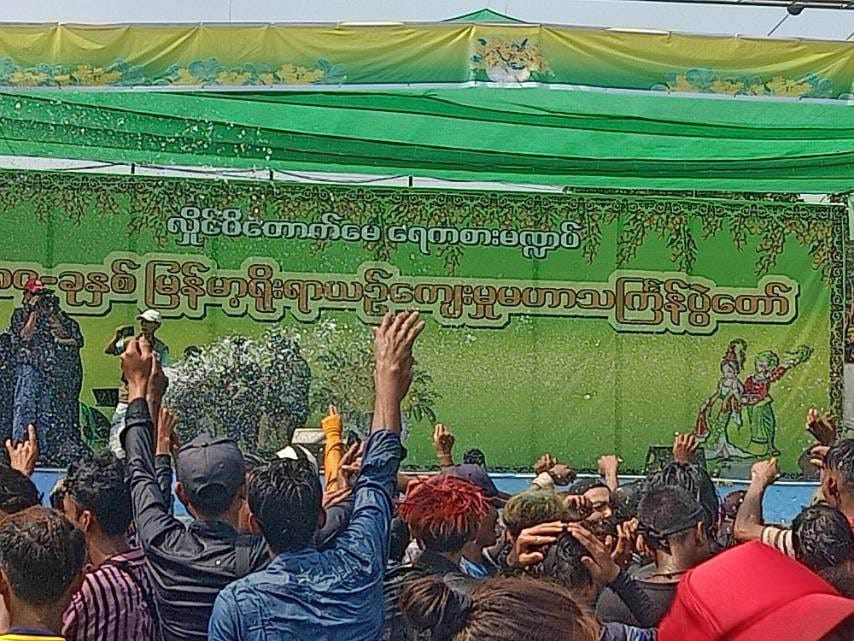လှိုင်သာယာတွင်  ဗုံးပေါက် စစ်ကောင်စီတပ်သား ၁  ဦးသေ၊  ၂ ဦးဒဏ်ရာရ