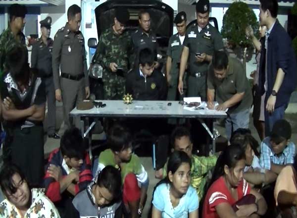 ဘန္ေကာက္သြားမည့္ တရားမ၀င္ ျမန္မာ ၁၈ ဦးကုိ ထုိင္းစစ္တပ္ ဖမ္းဆီး