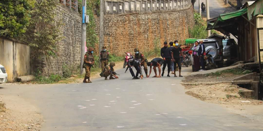 ဖားကန့်တွင် ဒေသခံပြည်သူ အယောက် ၃၀ ခန့်ကို စစ်ကောင်စီတပ် ဖမ်းဆီး