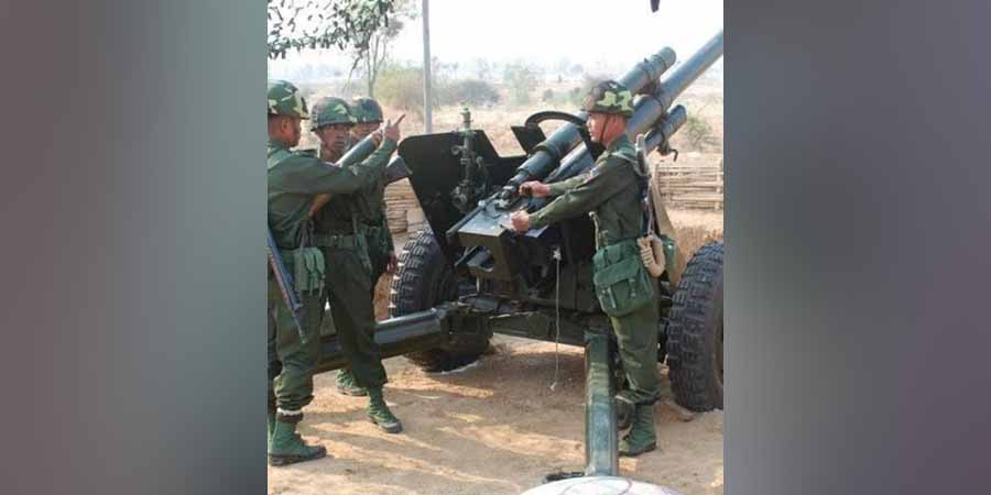 မဲကနယ်ကျေးရွာအနီး စစ်ကောင်စီတပ်က လေကြောင်းမှတိုက်ခိုက်ပြီး မြေပြင်က စစ်ကြောင်းထိုးနေ