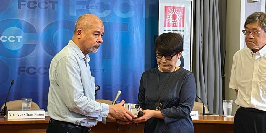 ဒီဗွီဘီက ရရှိထားသည့် ဂျပန်သတင်းထောက် နာဂအိရဲ့ ကင်မရာကို မိသားစုထံ လွှဲပြောင်းပေးအပ်