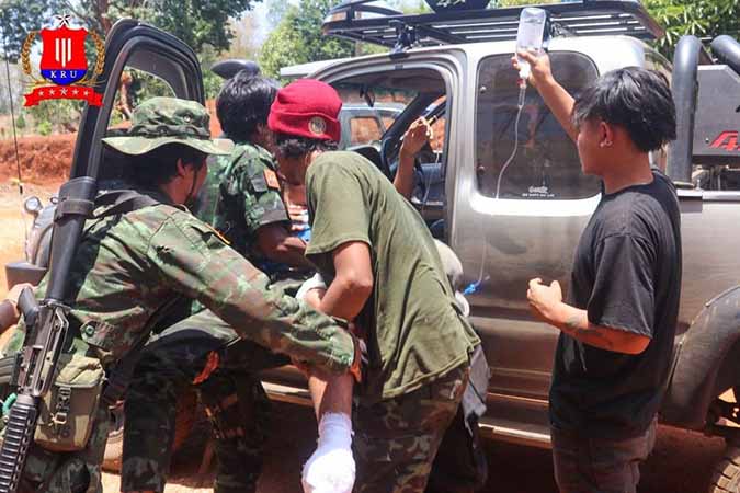 ဖယ်ခုံတွင် မိုင်းနင်းမိပြီး ရဲဘော် ၁ ဦး ဒဏ်ရာရ၊ အသတ်ခံထားရသည့် အမျိုးသား ၁ ဦး​အလောင်း တွေ့ရှိ