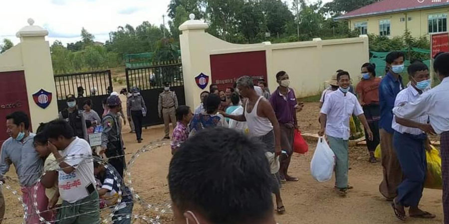 မကွေးထောင်မှ နိုင်ငံရေးအကျဉ်းသား ၄၀ ကျော် လွတ်မြောက်
