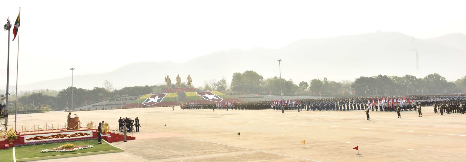 မြန်မာစစ်တပ်အင်အားသိသိသာသာလျော့နည်းကျဆင်းလာပြီး စစ်သည် ၁ သိန်းခွဲခန့်သာကျန်ရှိဟု ခန့်မှန်း