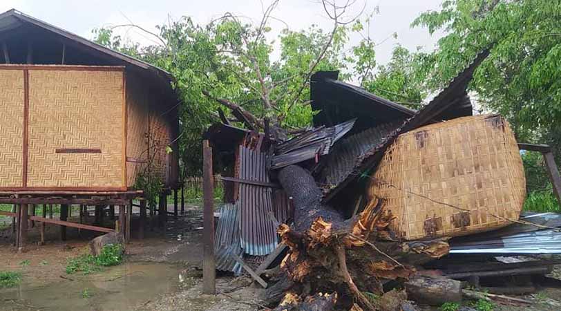 တနိုင်းမြို့တွင် လေပြင်းတိုက်ခတ်သဖြင့် လူနေအိမ်အချို့ပျက်စီး