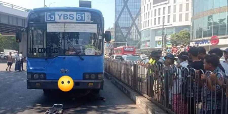လှည်းတန်းတွင် YBS ဘတ်စ်ကားတက်ကြိတ်မိပြီး အမျိုးသမီး  ၁ ဦး သေဆုံး