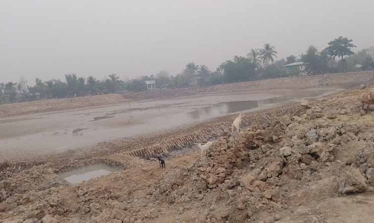 မြောက်ဦးတွင် သောက်သုံးရေကန် ခန်းခြောက်သဖြင့် ဒေသခံပြည်သူများ အခက်တွေ့