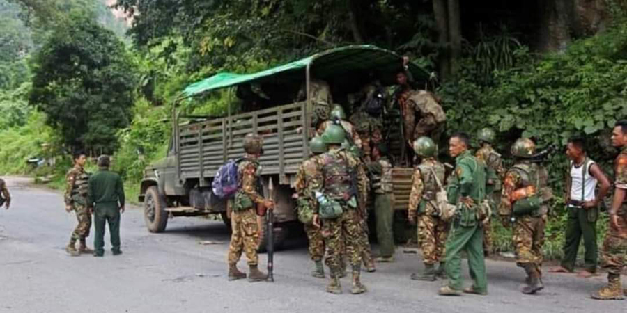 ဖားကန့်တွင် စစ်တပ်က ကိုယ်ဝန်သည် အပါအဝင် ပြည်သူ ၃၀ ထက်မနည်း ဖမ်းဆီး