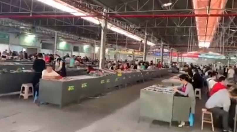 ရွှေလီနှင့်ကျယ်ဂေါင်က ကျောက်ဝိုင်းများ ပြန်စည်လာရန် ဆိုင်ခန်း အခမဲ့ ရောင်းခွင့်ပေး