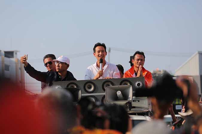 ရေပန်းစားနေသည့် ထိုင်းဝန်ကြီးချုပ်လောင်း ဖိထားနှင့် စိန်ခေါ်မှုများ 