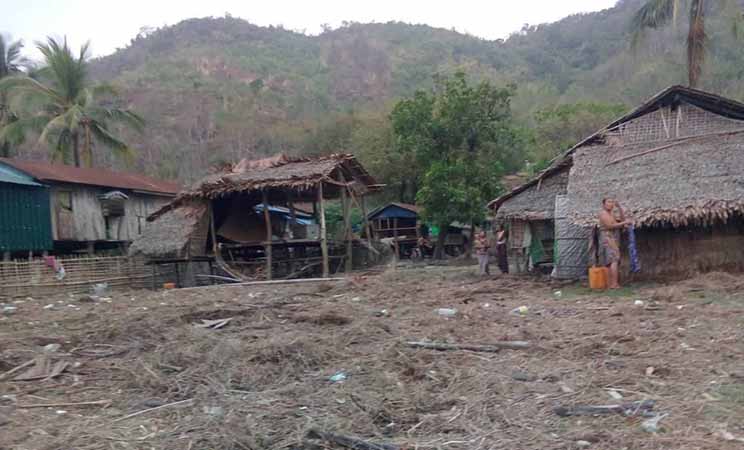 မိုခါမုန်တိုင်းဒဏ်သင့် မြေပုံမြို့နယ်ရှိ ချင်းကျေးရွာက ပြည်သူများ အကူအညီလိုအပ်နေ