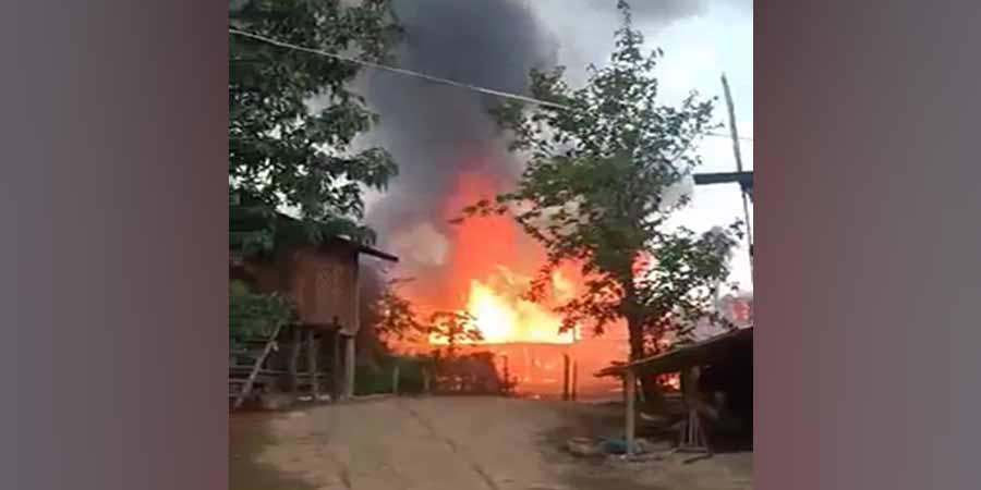 စဥ့်ကူးမြို့နယ်တွင် စစ်တပ်က လေကြောင်းမှတိုက်ခိုက်ပြီး ကျေးရွာ ၃ ရွာကို မီးရှို့