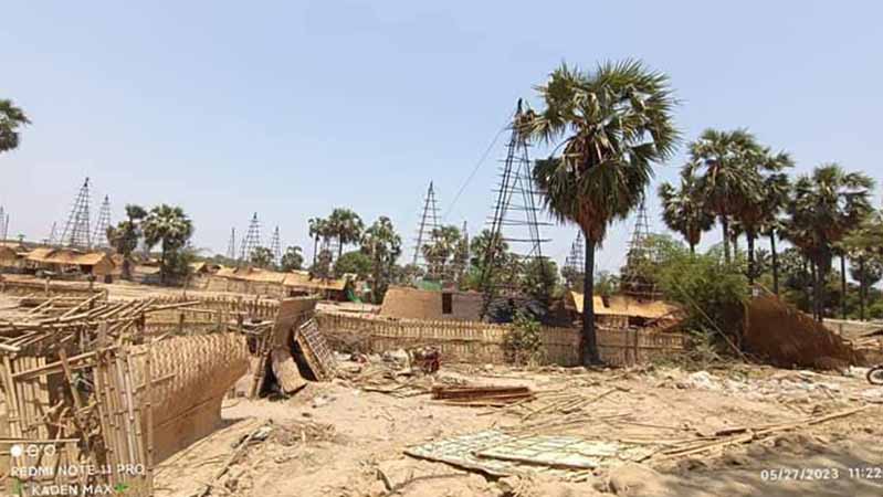 ကျောက်ပန်းတောင်း တတ်မမှော်ကို စစ်ကောင်စီက ပိတ်သိမ်းလိုက်သဖြင့် ရေနံတူးလုပ်သားများ အခက်ကြုံ