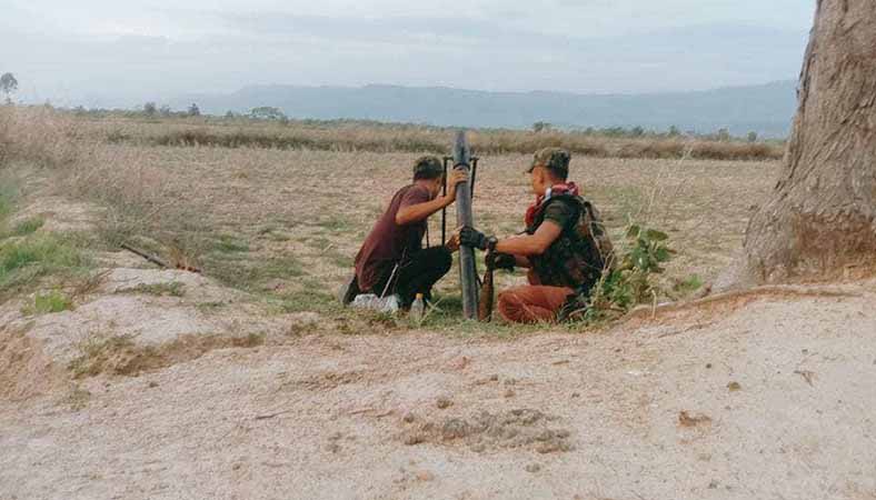 ရေစကြိုတွင် စစ်ကောင်စီစစ်ကြောင်းနှင့် ဂန့်ဂေါ တောင်ခင်ရန်းရဲစခန်း တိုက်ခိုက်ခံရ 