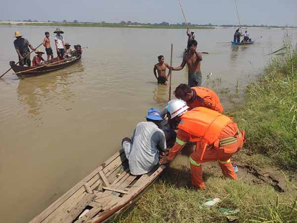 စစ်ကိုင်းတွင် လူ ၃ ဦး ရေဆင်းကူးရာမှ ရေနစ်ပြီး ၂ ‌ဦးသေဆုံး