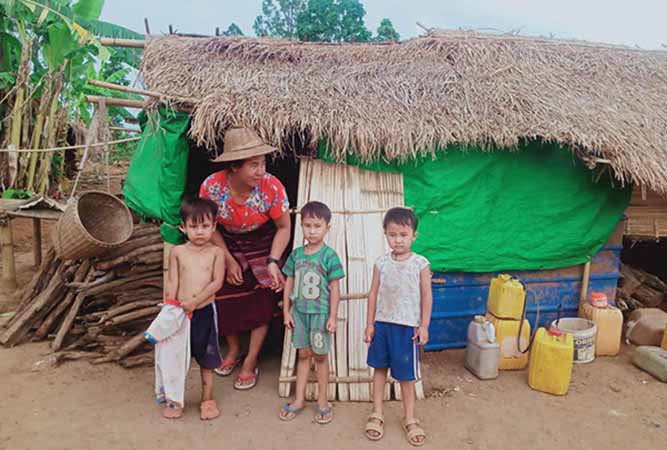 ဆီဆိုင်မြို့နယ်တွင် စစ်ရှောင်ကလေးငယ်များ ကျောင်းတက်ပညာသင်ရန် အခက်အခဲကြုံ