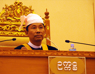 အမတ္ႏွင့္လႊတ္ေတာ္ဥကၠ႒ လစာ ၁၂ ဆ ကြာမႈ စိိတ္မလံုျခံဳသလို ခံစားရဟု ဦးေရႊမန္းေျပာ