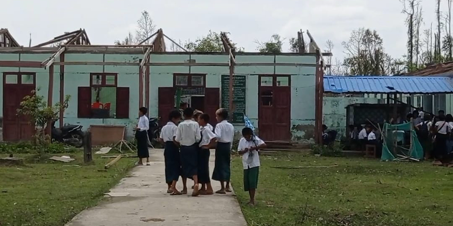 မုန်တိုင်းဒဏ်သင့် ပုဏ္ဏားကျွန်းတွင် စာသင်ကျောင်းများပြန်ဖွင့်၊ အမိုးအကာမရှိသဖြင့် ကျောင်းသားများ အခက်ကြုံ