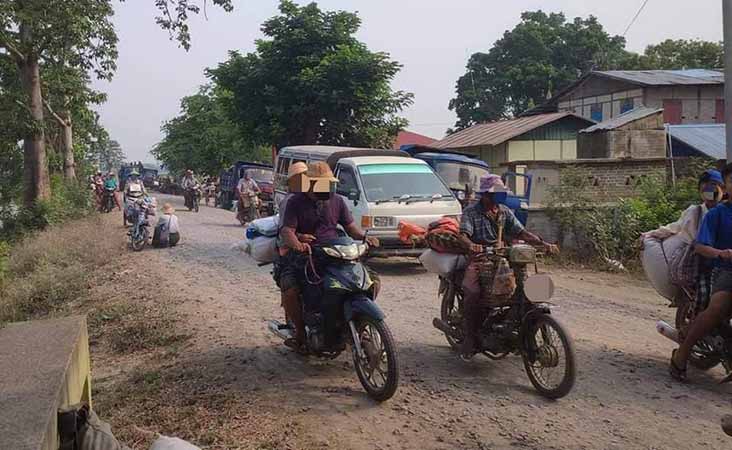 ဇီးဖြူကုန်းတိုက်ပွဲတွင် စစ်တပ်က လေကြောင်းပစ်ခတ်၊ မြေနဲရွာအနီး စစ်ကား ၂ စီး မိုင်းဆွဲခံရ၊ ဆားလင်းကြီးဒေသခံ သောင်းချီစစ်ရှောင်နေရ