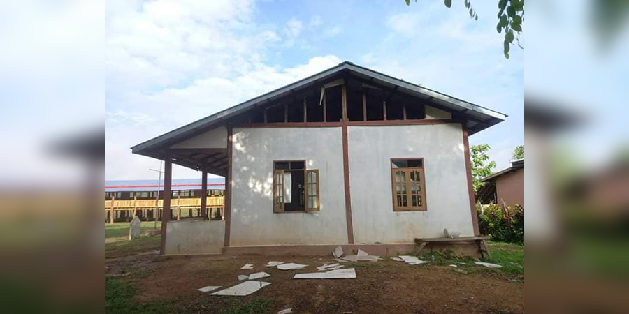 ကော့ကရိတ်တွင် စစ်တပ်က လေကြောင်းတိုက်ခိုက်မှုကြောင့် စာသင်ကျောင်းနှင့် နေအိမ်များ ပျက်စီး