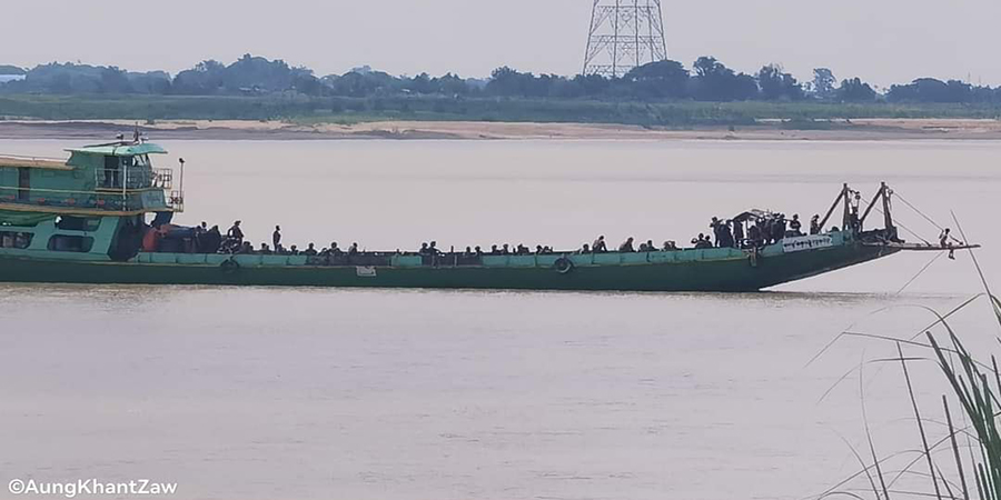 စစ်တပ်က တိမ်းရှောင်ဆားလင်းကြီးပြည်သူများ၏ပစ္စည်းများအား ခိုးယူပြီး ၁၃ ဦးကို ဖမ်းဆီး 