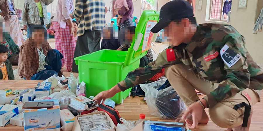 စစ်ကိုင်းစစ်ဘေးရှောင်များကို CDM ကျန်းမာရေးဝန်ထမ်းများနှင့် MRG ရဲဘော်များက ကျန်းမာရေး စောင့်ရှောက်ပေ