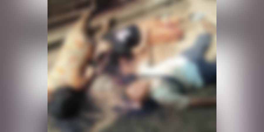 မိုးဗြဲတွင် အမျိုးသမီးငယ် ၂ ဦးကို  စစ်တပ်က အဓမ္မပြုကျင့်သတ်ဖြတ်ခဲ့ပြီး  ဖခင်ကိုပါပစ်သတ်ခဲ့