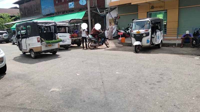မြိတ်တွင် သုံးဘီးဆိုင်ကယ်မောင်းသူ ပိုမိုများလာသဖြင့် ဝင်ငွေလျော့နည်းလာ